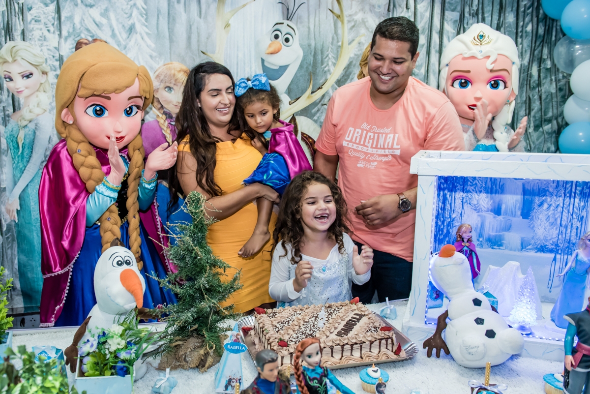 aniversário com parabéns muito alegre