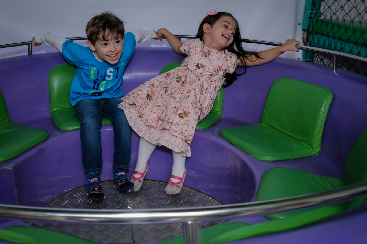 bagunça no labamba no buffet spazio reale, são paulo-sp