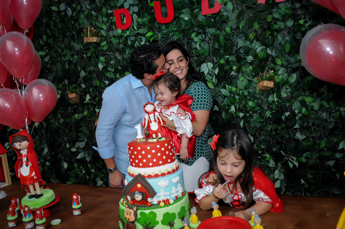 cantando parabéns para a aniversariante no buffet spazio reale, são paulo-sp