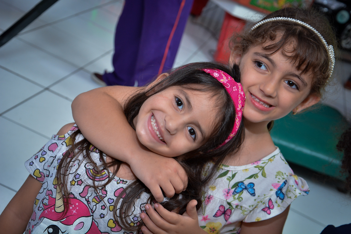 abraço das convidadas