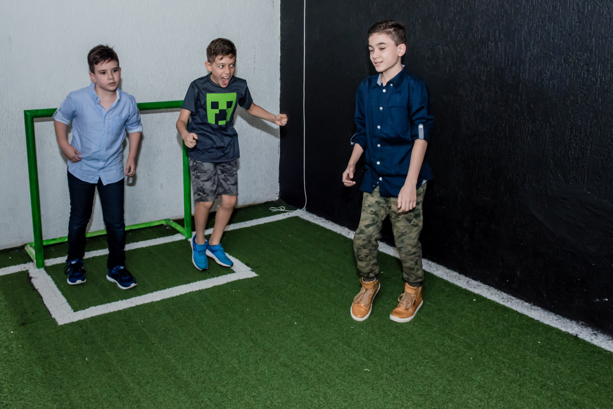 futebol com os amigos