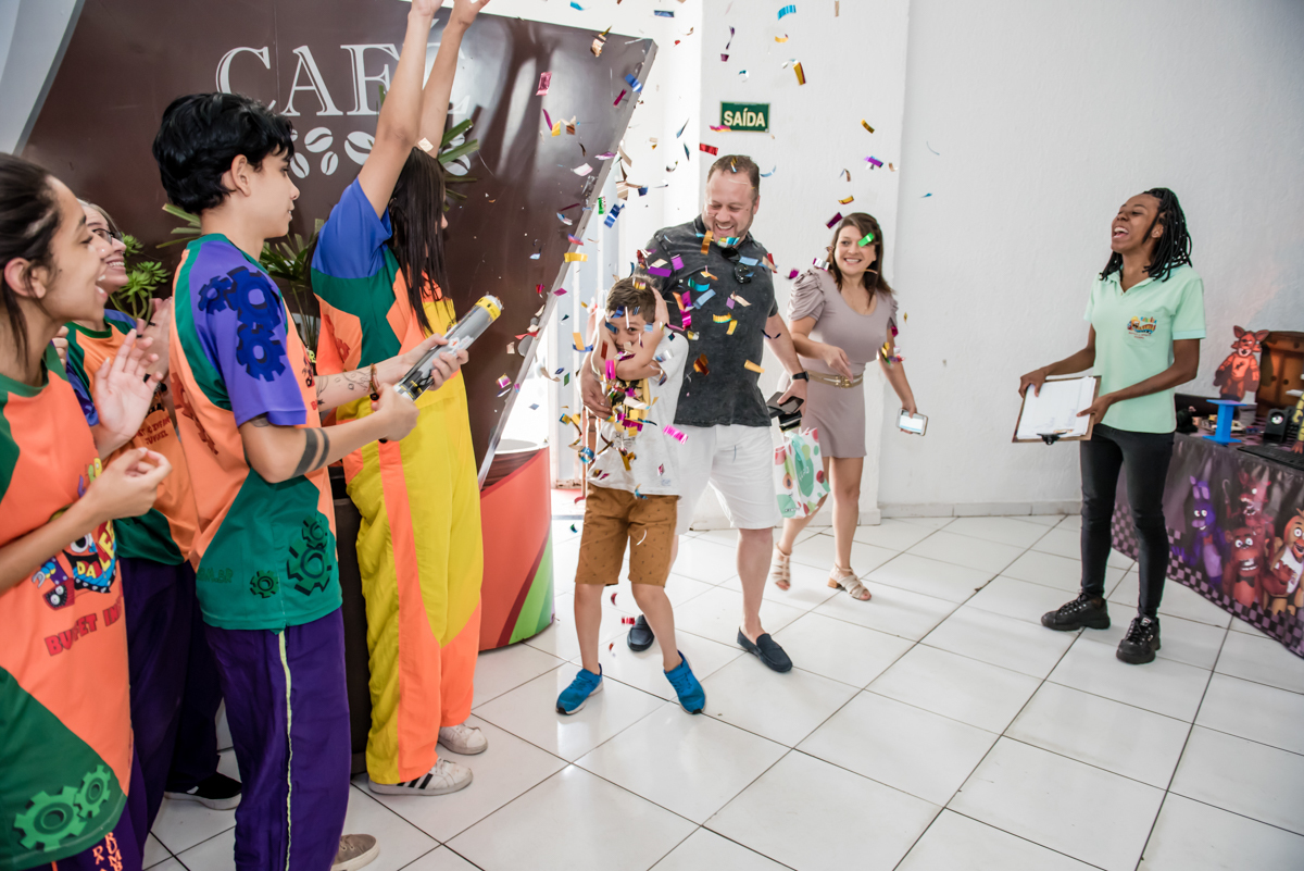 chegada da familia para a festa