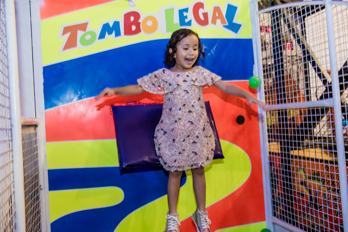 caindo do brinquedo tombo legal