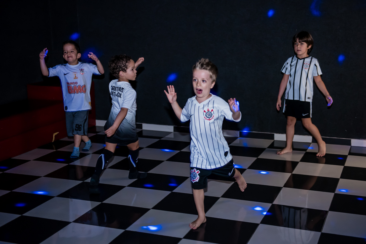 hora de divertir na balada 