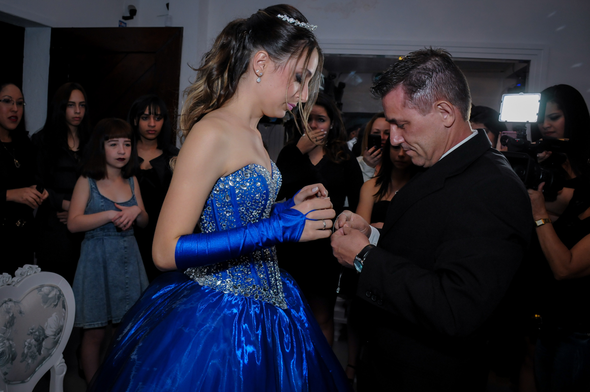 aniversário de 15 anos sempre tem uma jóia de presente para a aniversariante no Buffet Marília's São Paulo