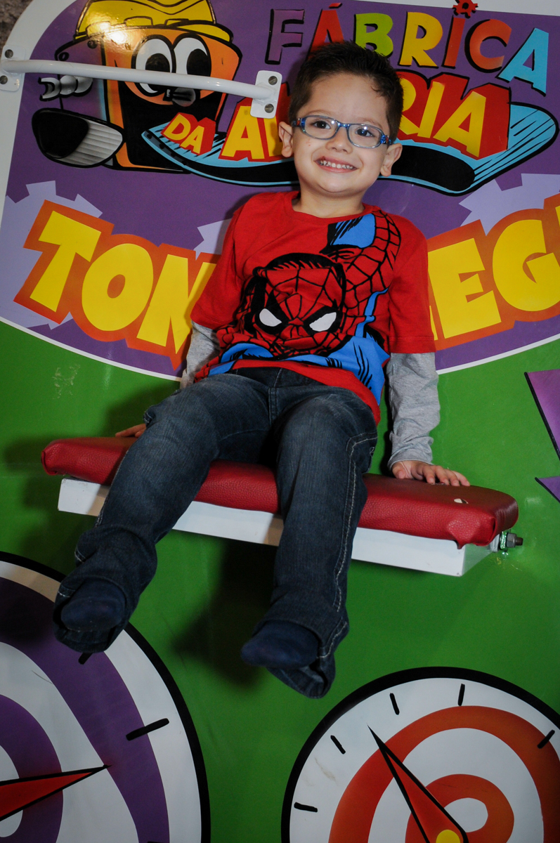 preparando para cair no tombo legal no Buffet Fábrica da Alegria Osasco, São Paulo