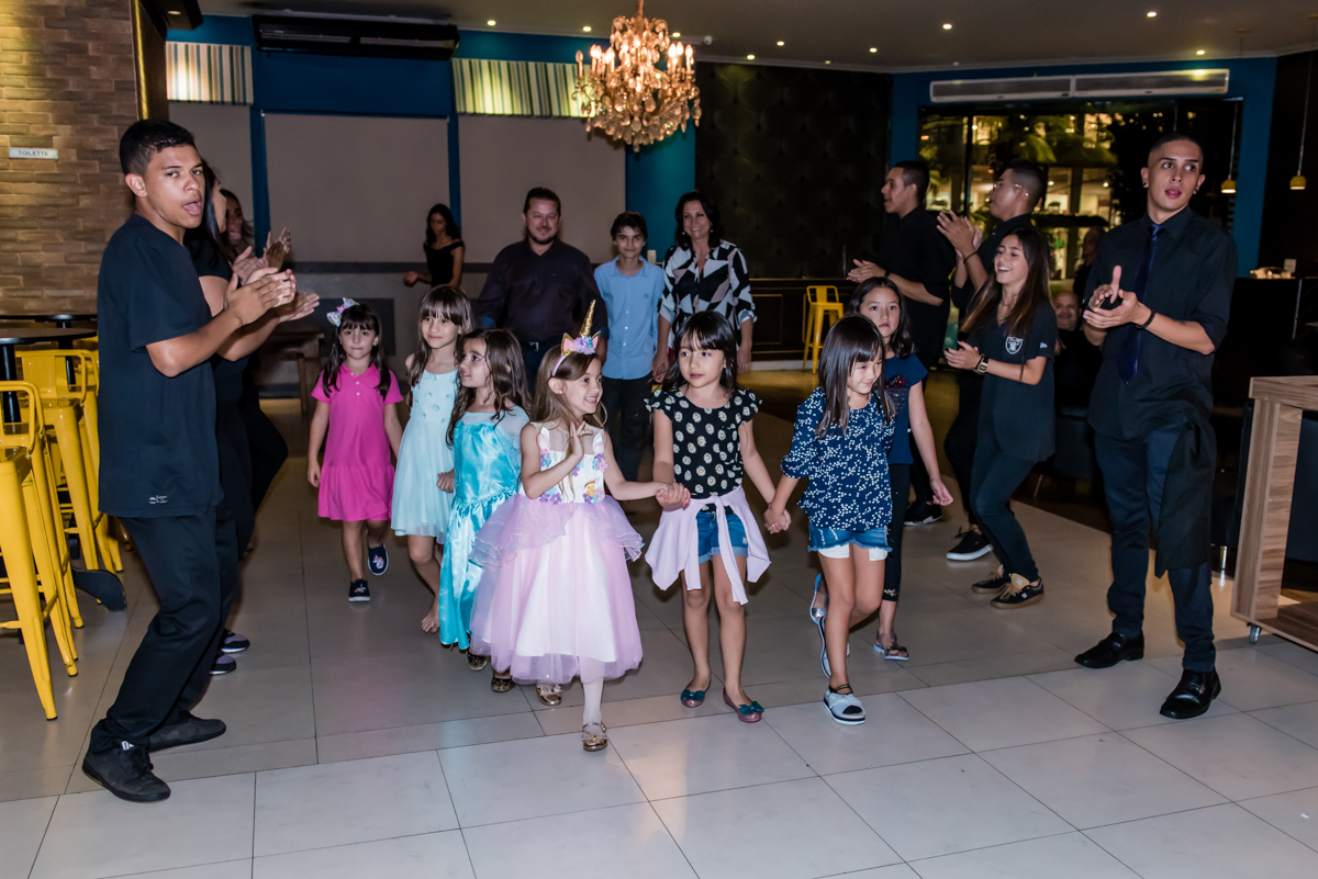 entrada para o parabéns com as amigas