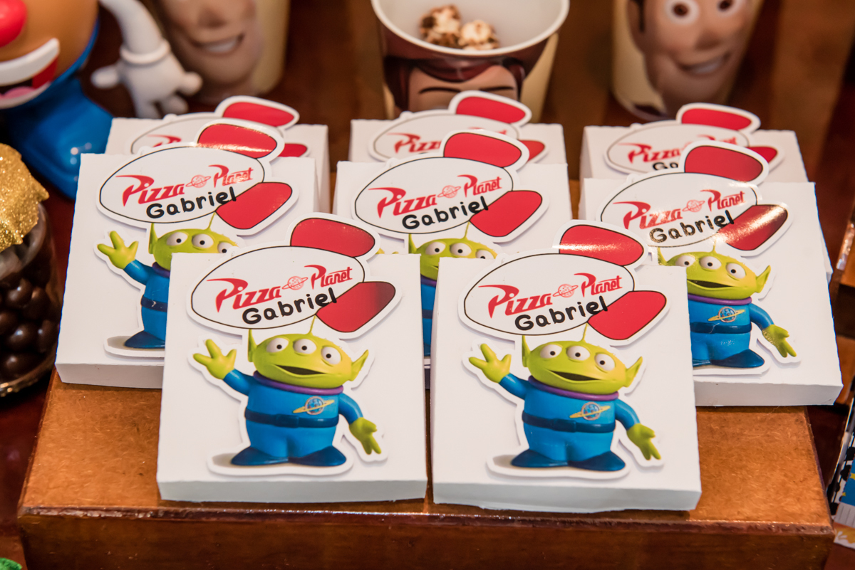 lembrançinha para as crianças convidadas da festa