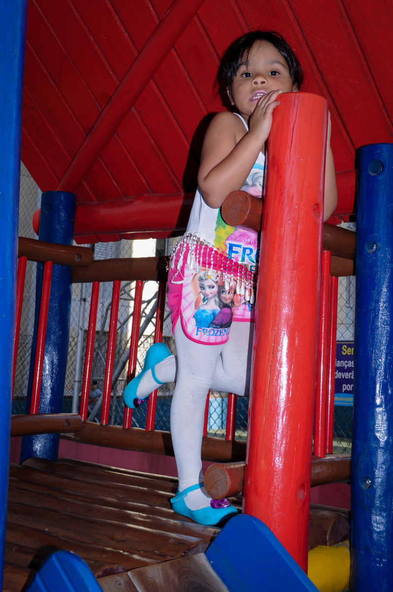 brincando no parque no ensaio da raquel no condomínio,Saude,São Paulo