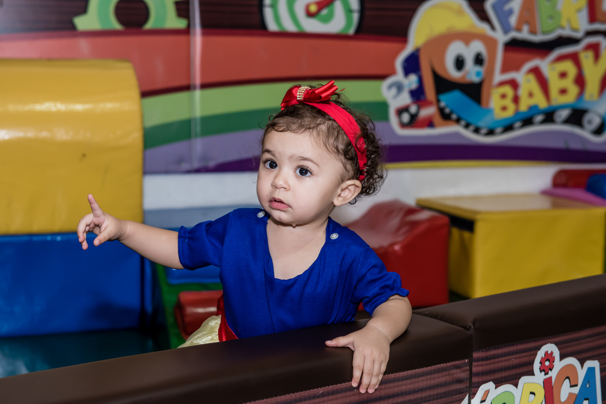 brincadeiras divertidas acontecem na área baby do buffet fabrica da alegria