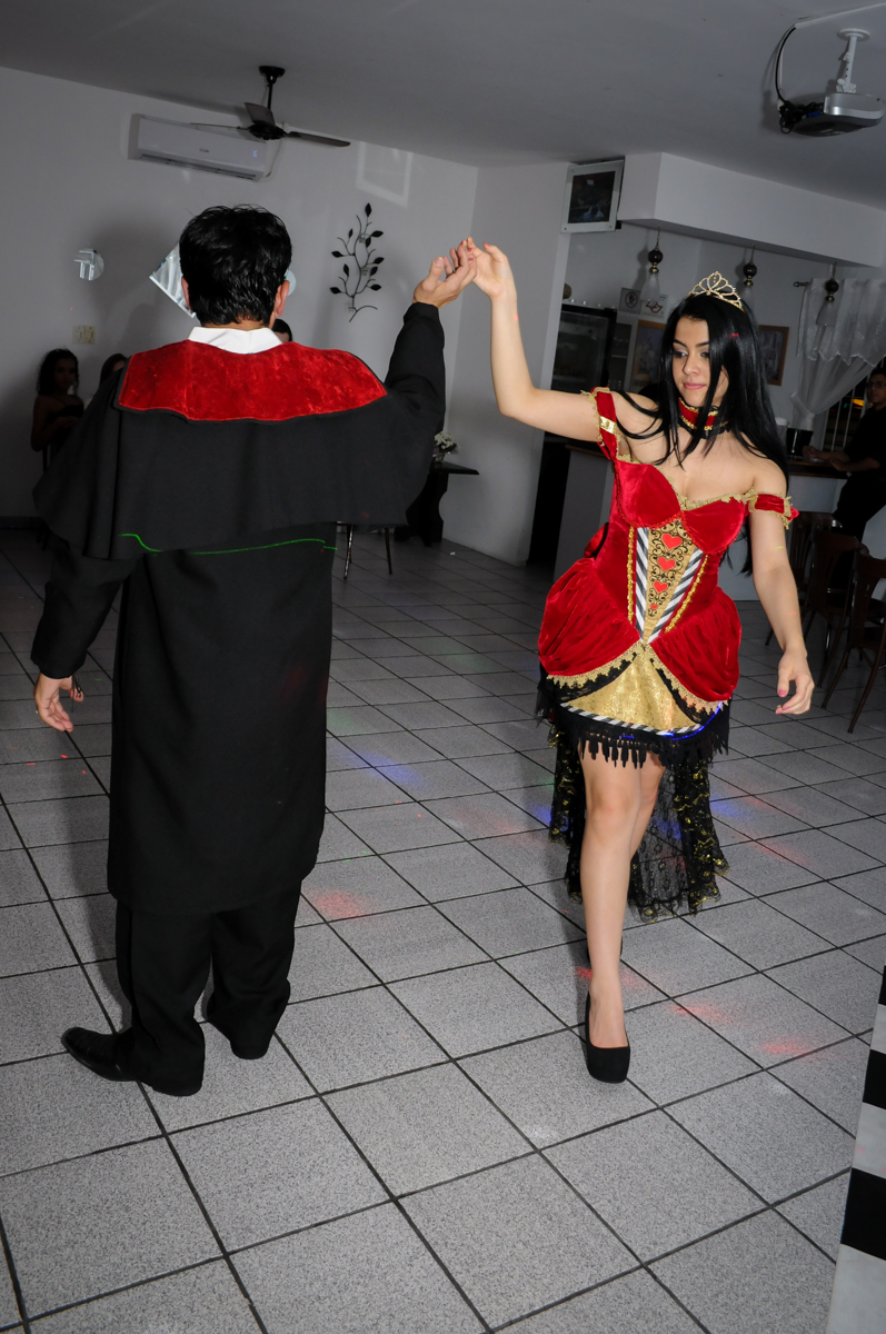 dança da aniversariante com seu pai no Mendes Buffet e Eventos, São Paulo