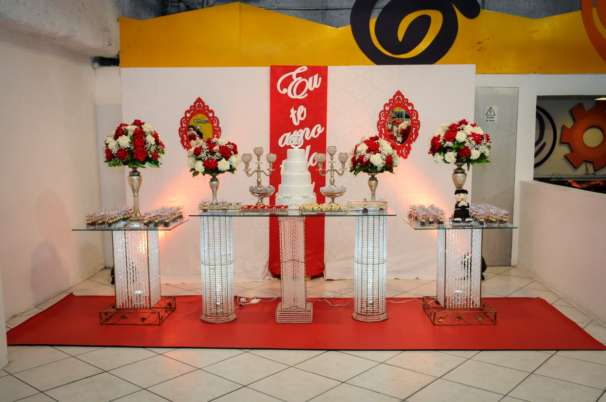 mesa decorada bodas de prata no Buffet Fábrica da Alegria, osasco, sp