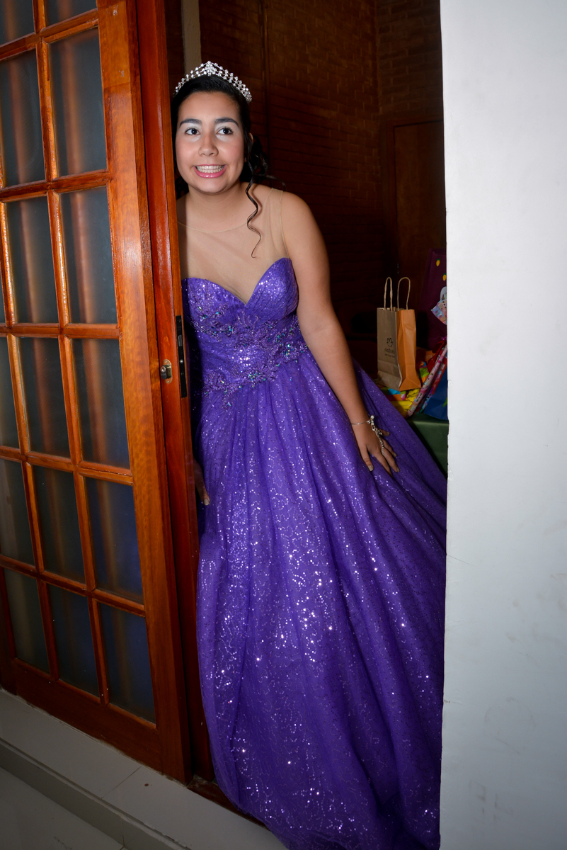 entrada triunfal da aniversariante de 15 anos no Espaço Felicittá, Osasco, São Paulo