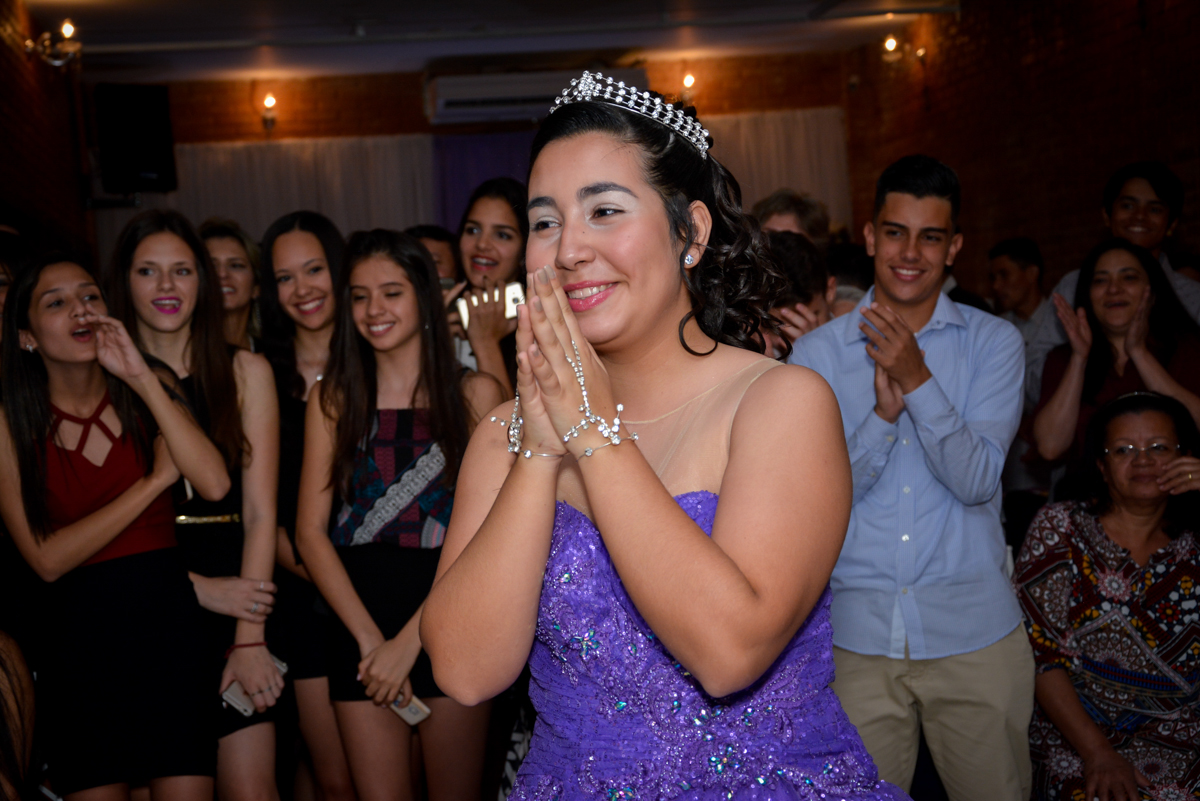 agradecida a aniversariante de 15 anos houve a homenagem muito feliz no Espaço Felicittá, Osasco, São Paulo