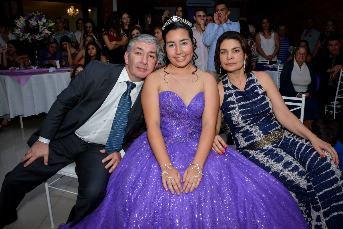foto da família no aniversário de 15 anos no Espaço Felicittá, Osasco, São Paulo