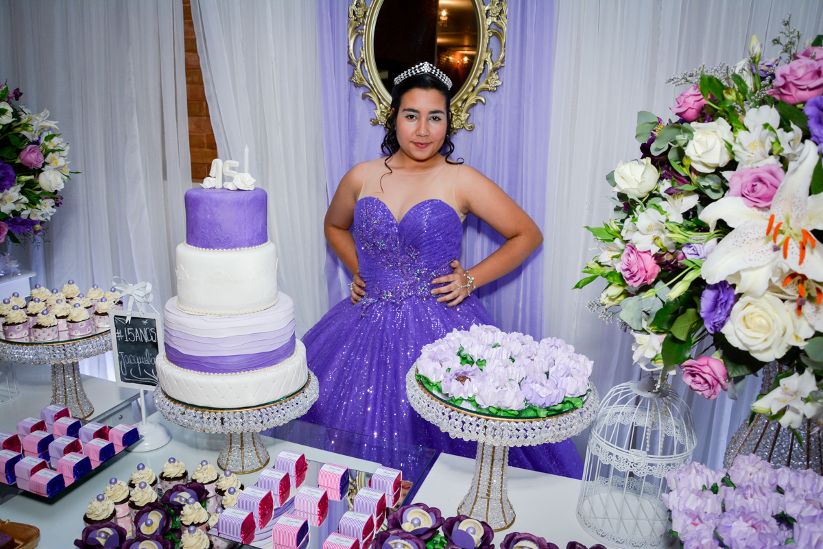 hora de cantar parabéns no aniversário de 15 anos no Espaço Felicittá, Osasco, São Paulo