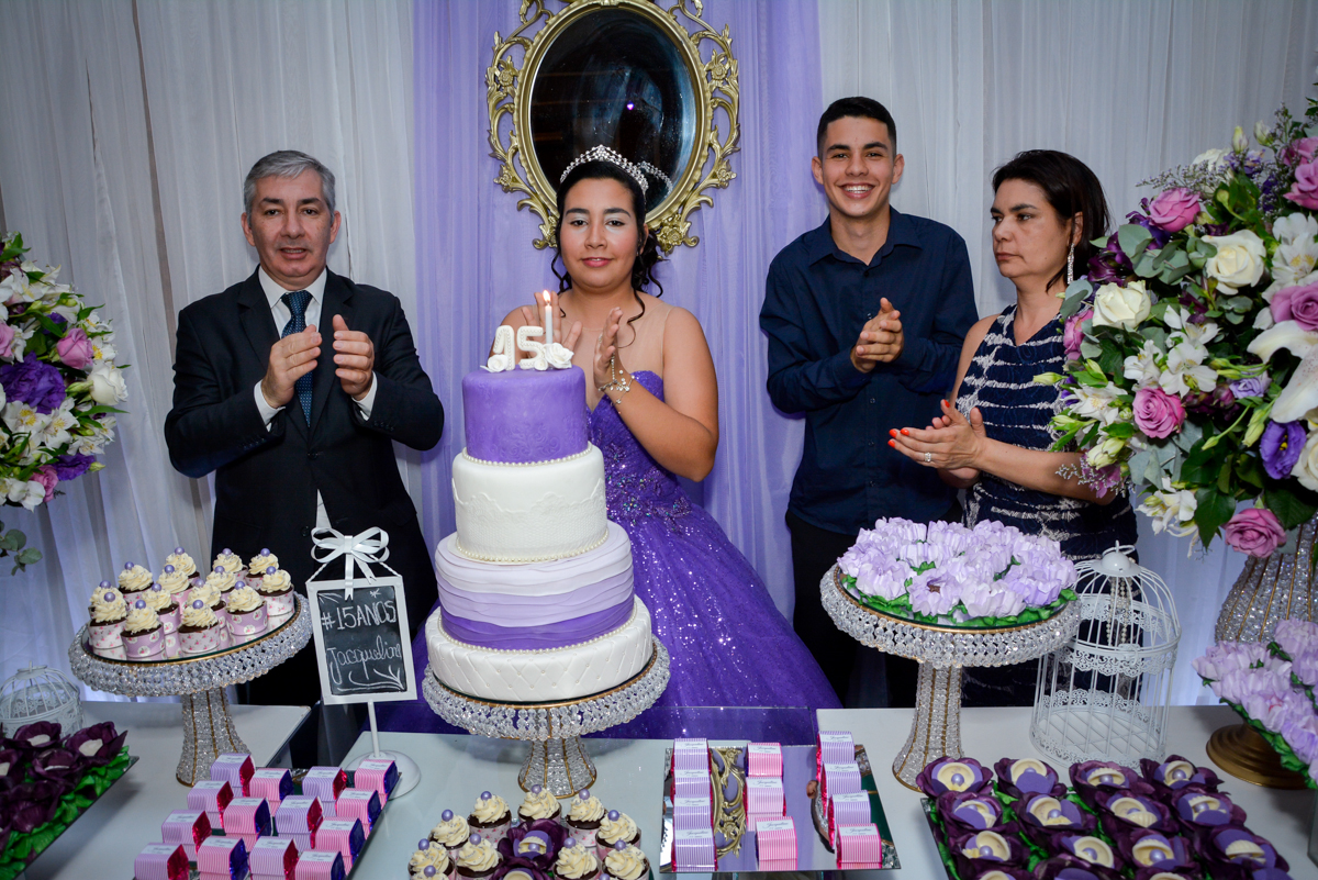 cantando parabéns na festa de 15 anos no Espaço Felicittá, Osasco, São Paulo