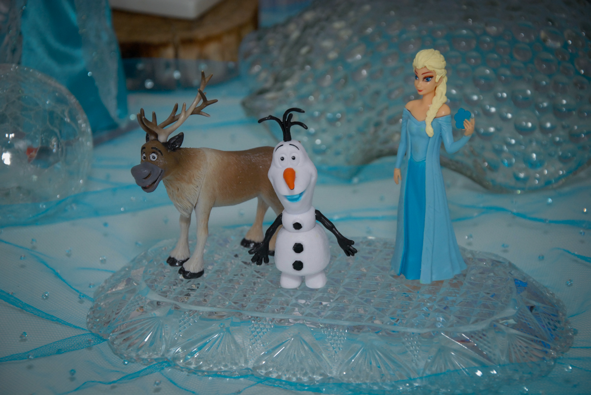 tema da mesa frozen no buffet feliz da vida, butantã,sp