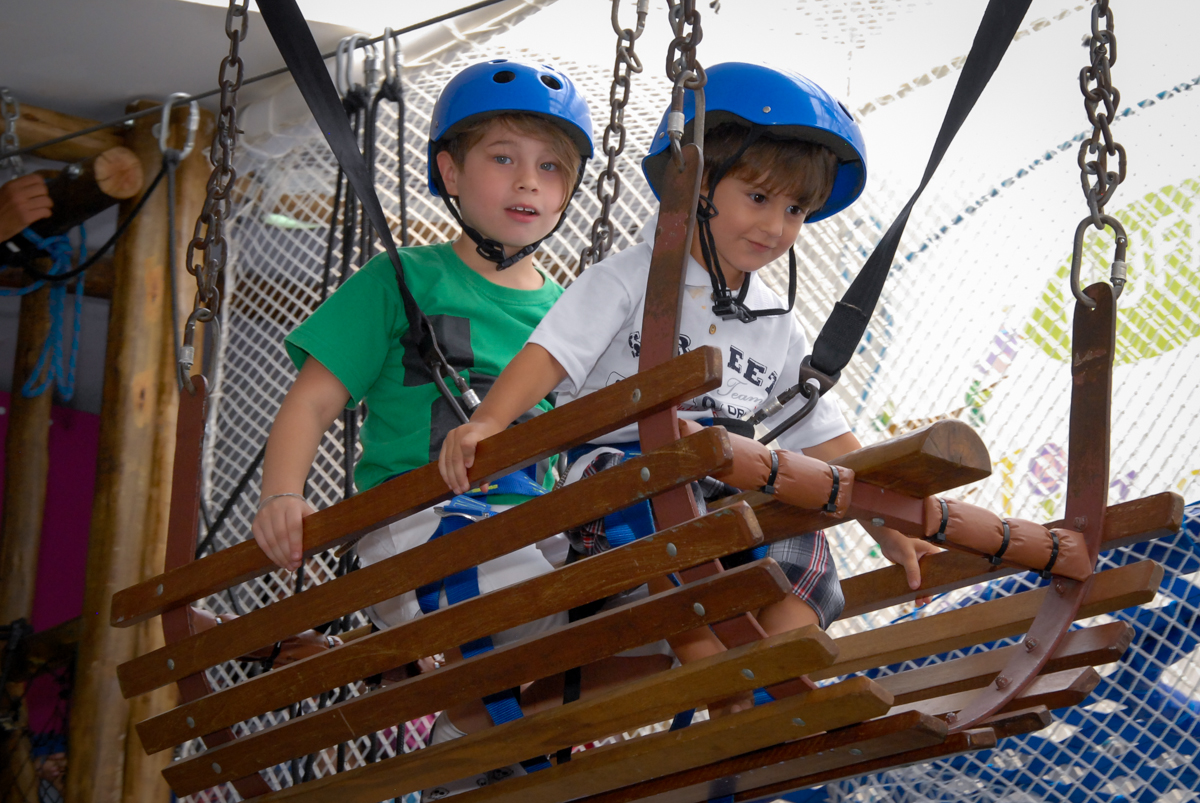 amigos também curtem o arvorismo no buffet feliz da vida, butantã,sp