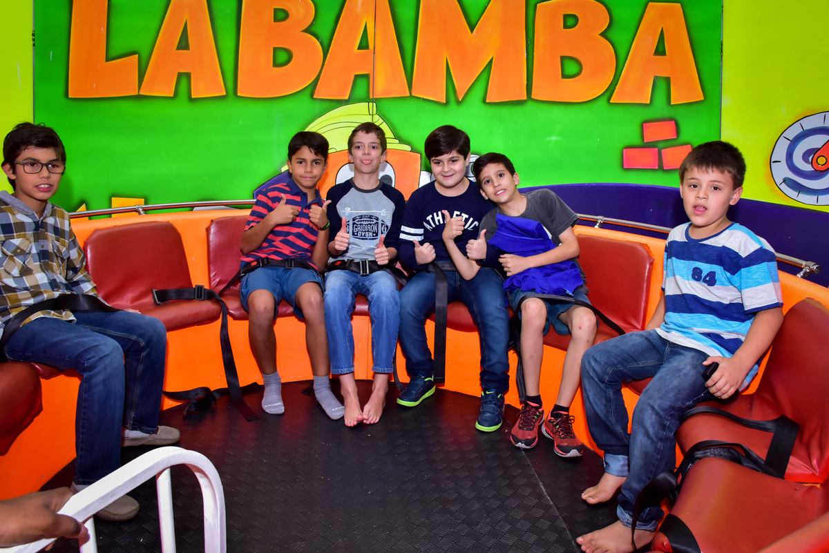 a turma se diverte no labamba no buffet fábrica da alegria morumbi,são paulo