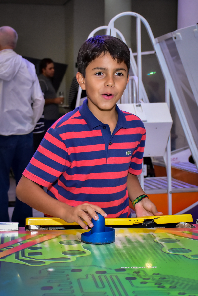 jogo de futebol de mesa no buffet fábrica da alegria morumbi,são paulo