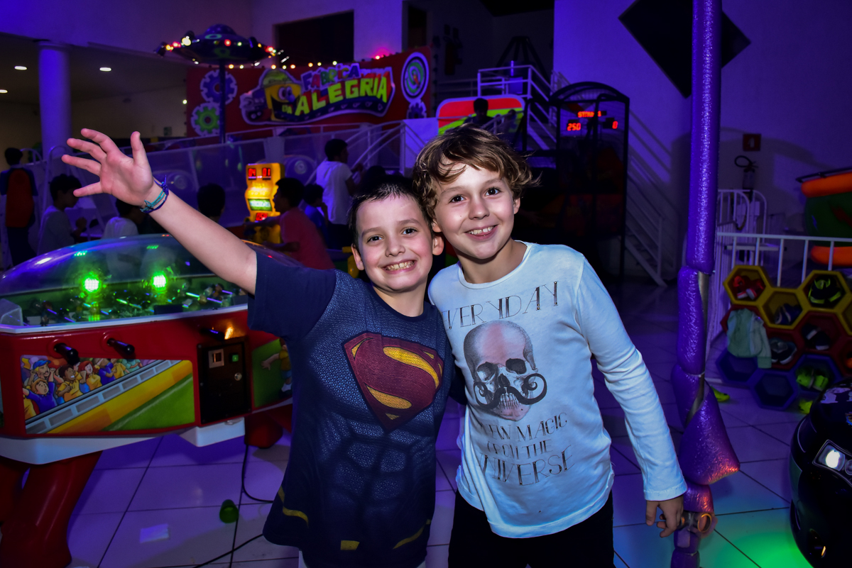 animação na festa de aniversário do eduardo no buffet fábrica da alegria morumbi,são paulo