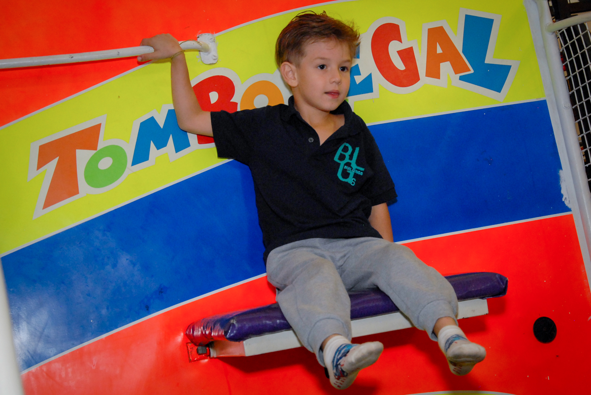 caindo no tombo legal no Buffet Fábrica da Alegria, Morumbi, São Paulo