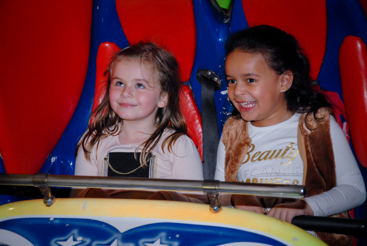 muito divertido o brinquedo jornada nas estrelas no Buffet Fábrica da Alegria, Morumbi, São Paulo