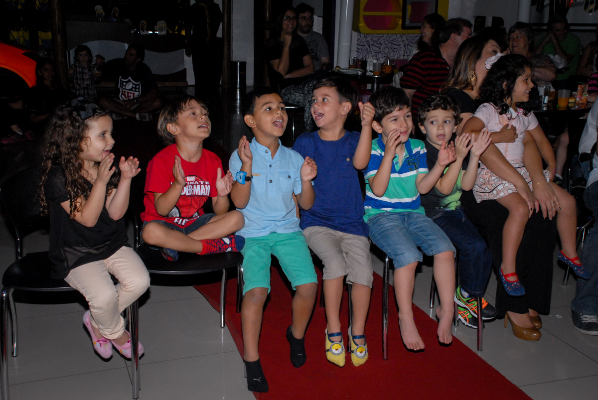 assistindo a retrospectiva no buffet spasso dourado, pirituba, são paulo