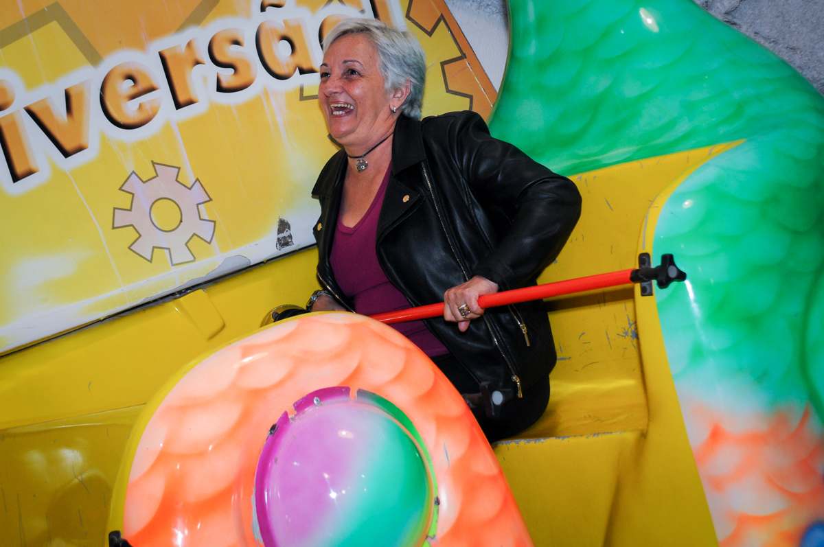 até a vovó brinca no barco vick no buffet fábrica da alegria, osasco, sp