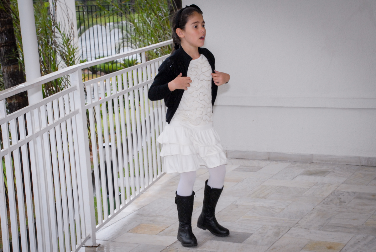 chegando mais convidados na festa de aniversário da brenda no Condomínio em Alphaville