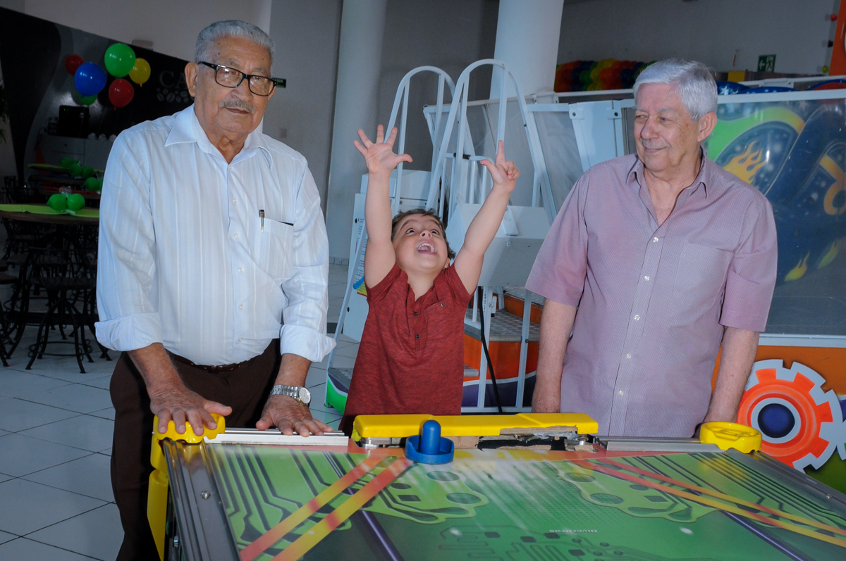 Muitos gols muita comemoração do aniversariante no Buffet Fábrica da Alegria Morumbi