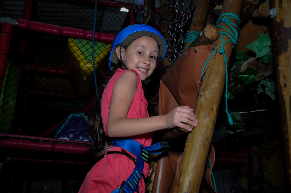 hora de brincadeiras no arvorismo no buffet amazing, alphaville,sp, tema da mesa bonecas princesas