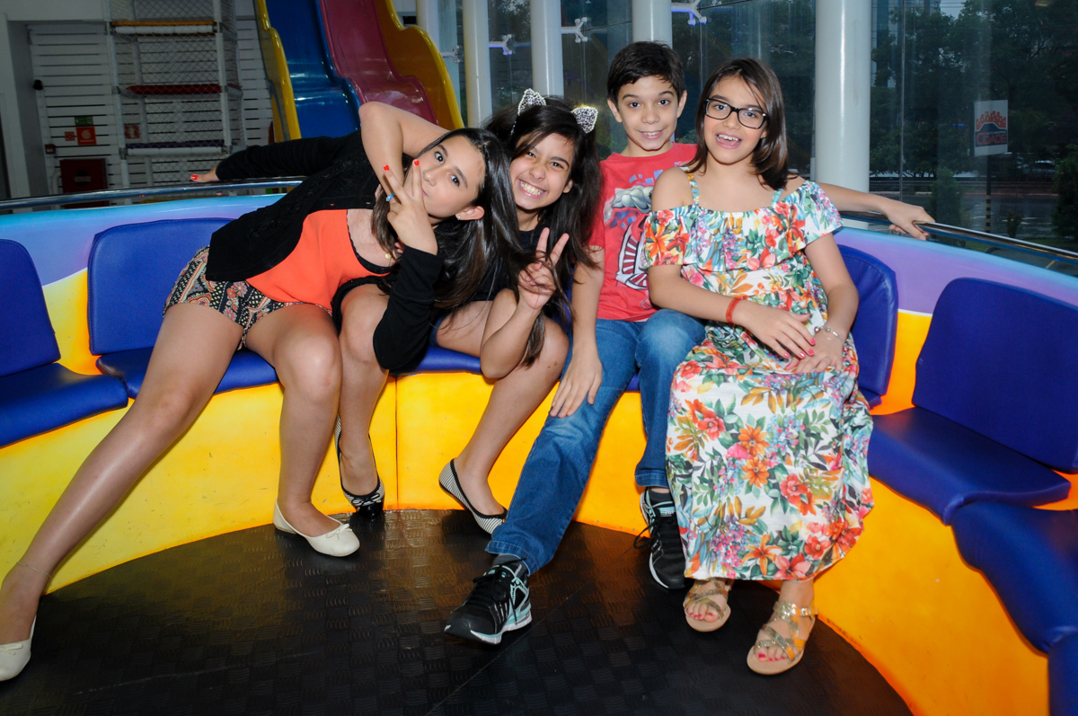 bagunça no labamba no Buffet Max Mania, Panambi, Sp, tema da festa Monster High