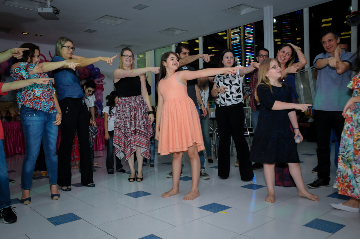 balada animada no Buffet Max Mania, Panambi, Sp, tema da festa Monster High