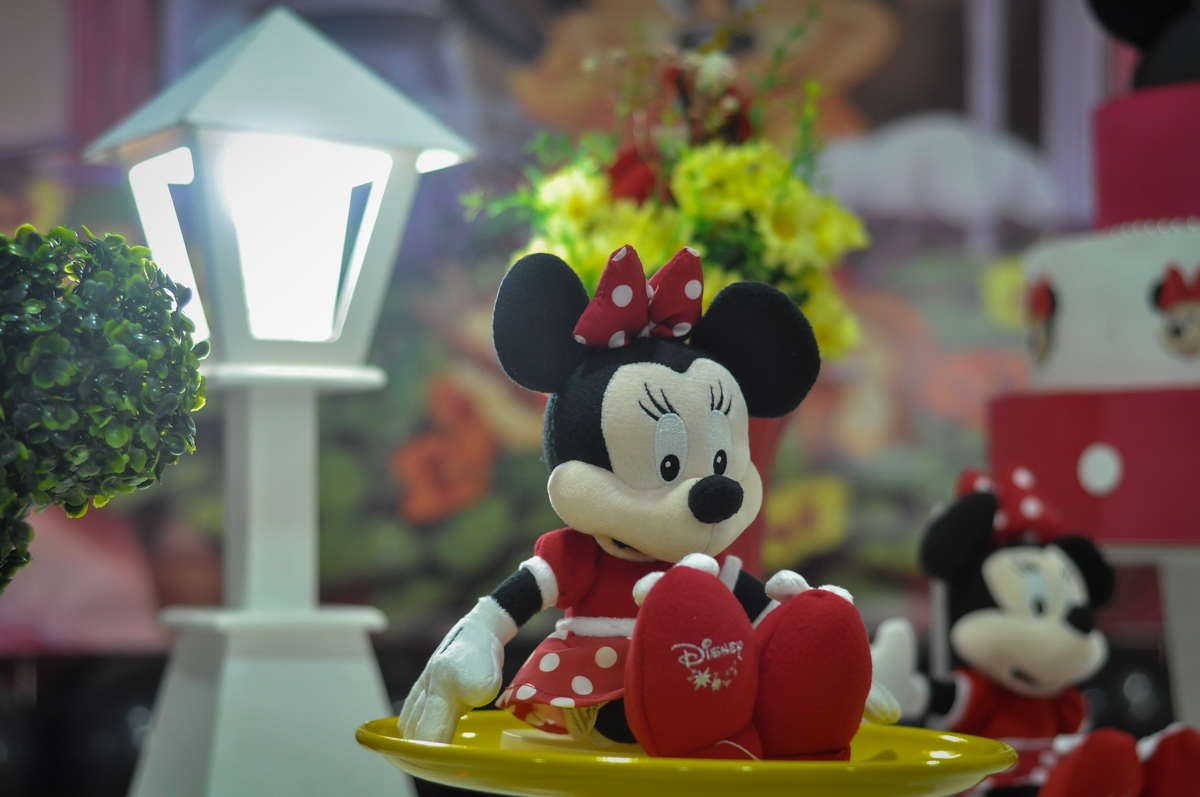 Monie na Festa de Maria Eduarda 1 aninho, tema minie vermelha, Buffet Mundo Kids, Osasco São Paulo