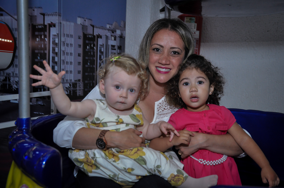 foto linda na Festa de Maria Eduarda 1 aninho, tema minie vermelha, Buffet Mundo Kids, Osasco São Paulo