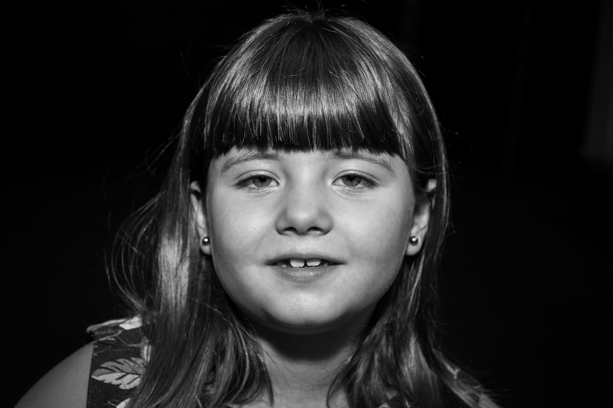 foto close de rosto na Festa infantil, Sophia 6 anos Buffet O Galpão, Pinheiros, SP, tema da festa Os enrolados