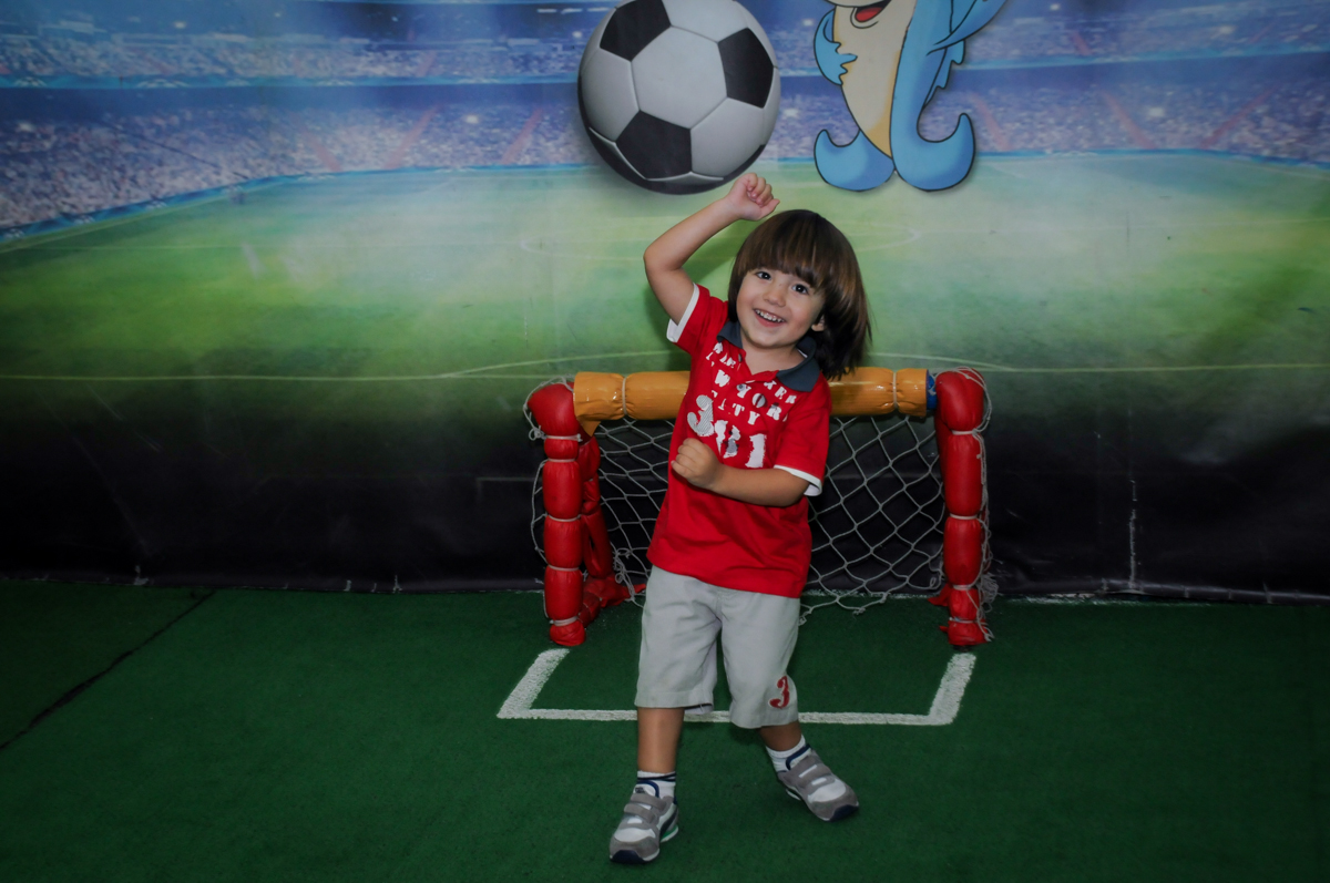 O futebol também acontece no Buffet A turma do Haroldo, Higienópolis, SP festa infantil Beatriz e Marina 6 anos