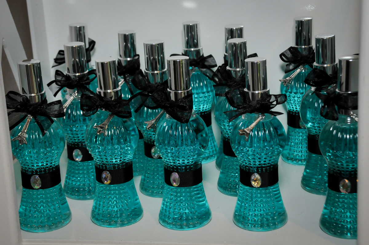 detalhes do tema da mesa no Buffet Fábrica da Alegria festa infantil Sophia 11 anos, tema da festa Paris