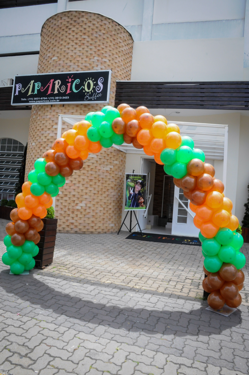 Buffet Paparicos, festa infantil, tema da mesa dinossauros, guilherme 5 anos