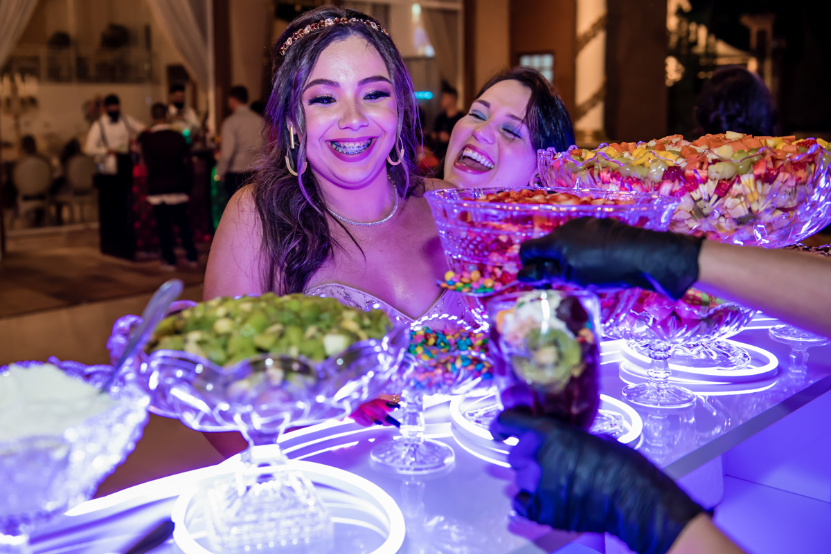 muitas risadas espontânea e feliz