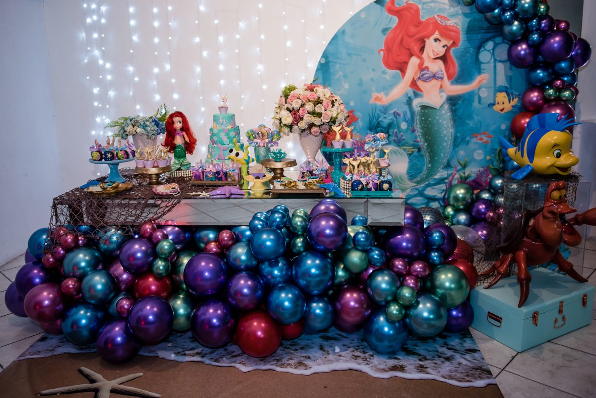mesa decorada da ariel