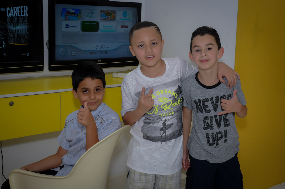 foto dos amiguinhos da aniversariante no Buffet Fantastic World, Morumbi, SP, festa de aniversario de Isabela 2 anos, tema da festa Pepa Pig