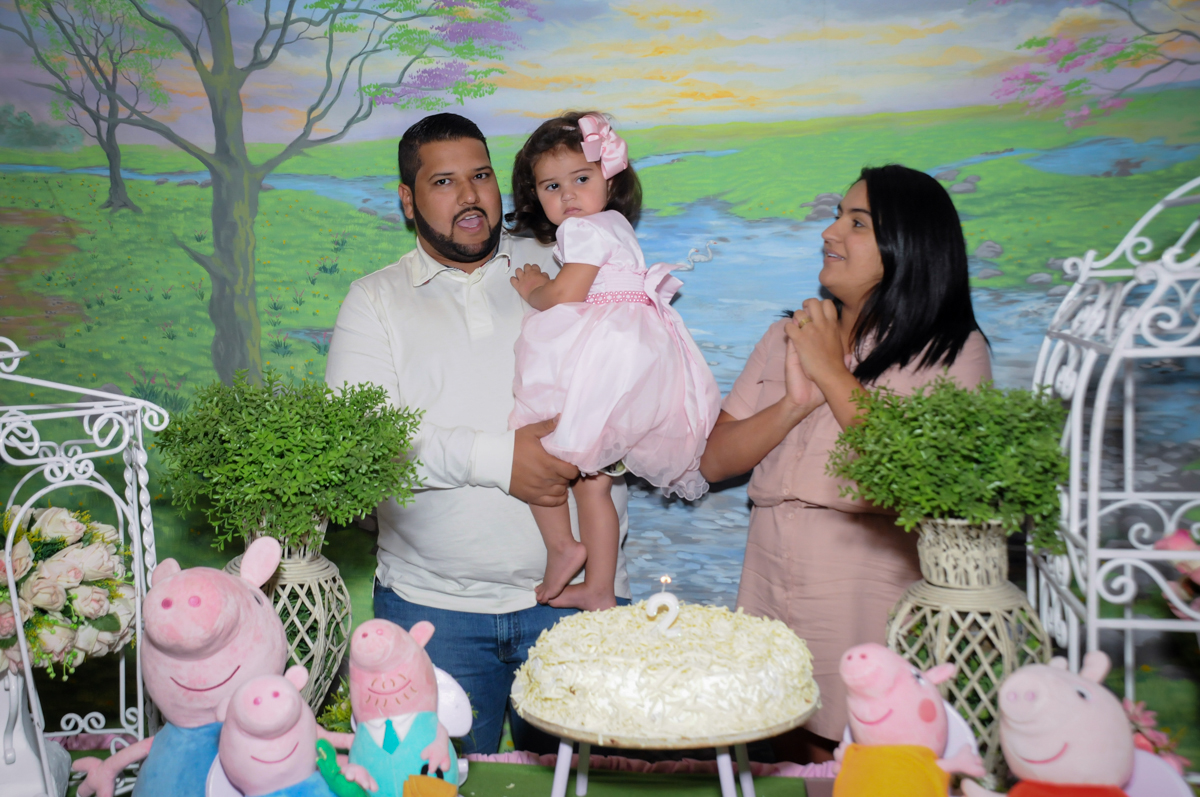 hora de cantar parabens no Buffet Fantastic World, Morumbi, SP, festa de aniversario de Isabela 2 anos, tema da festa Pepa Pig