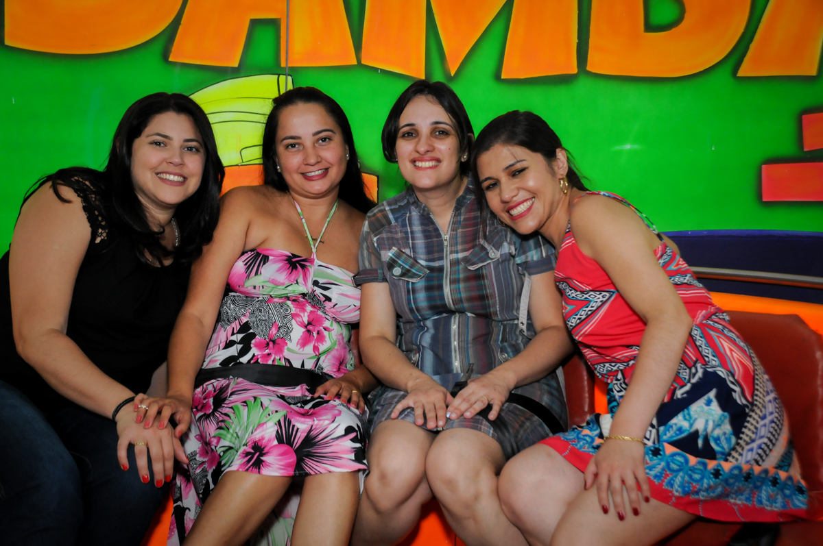 mamãe e amigas no labamba no Buffet Fábrica da Alegria, Morumbi, SP. festa infantil, Samuel 4 anos, tema Carros
