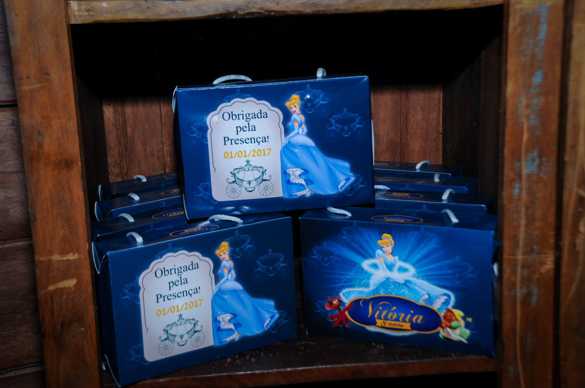 lembrancinha da festa no Buffet Fábrica da Alegria, Osasco,Sp, Festa infantil, Vitória 8 anos, tema da festa Cinderela