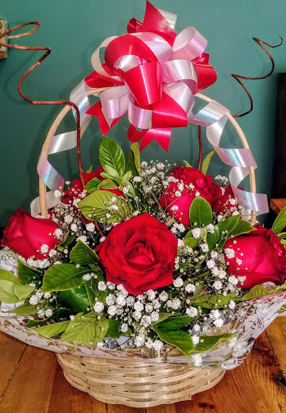 Cestas de rosas vermelhas