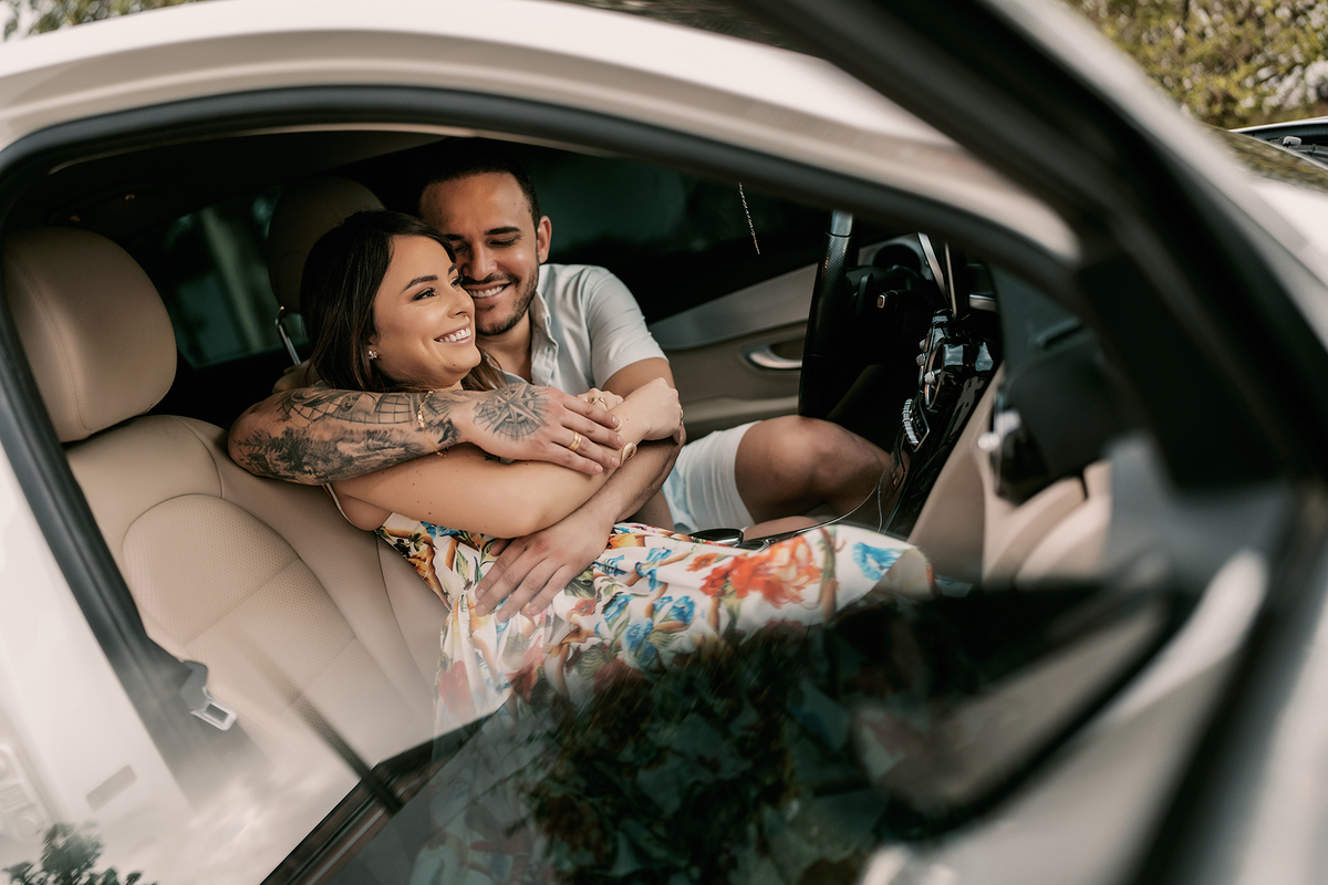 Ensaio no carro dos noivos