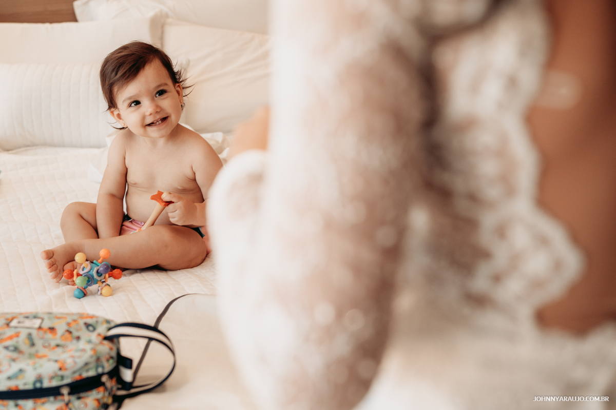 Filha se encanta ao ver a sua mãe pronta para casar no dia tão sonhado